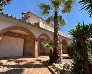 Vista exterior de Casa o xalet en venda en Valle de Abdalajís amb Aire condicionat, Jardí privat i Terrassa