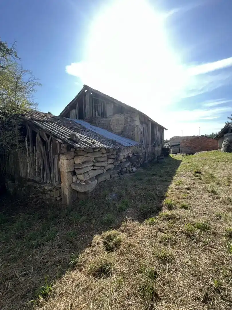 Außenansicht von Country house zum Verkauf in Vilamarín