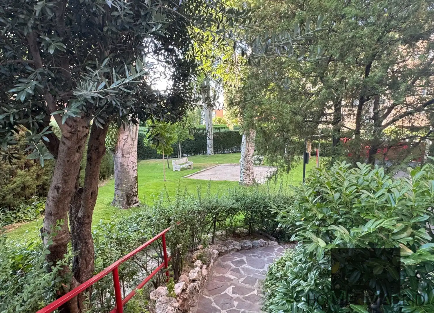 Jardí de Pis en venda en Madrid amb Piscina comunitària