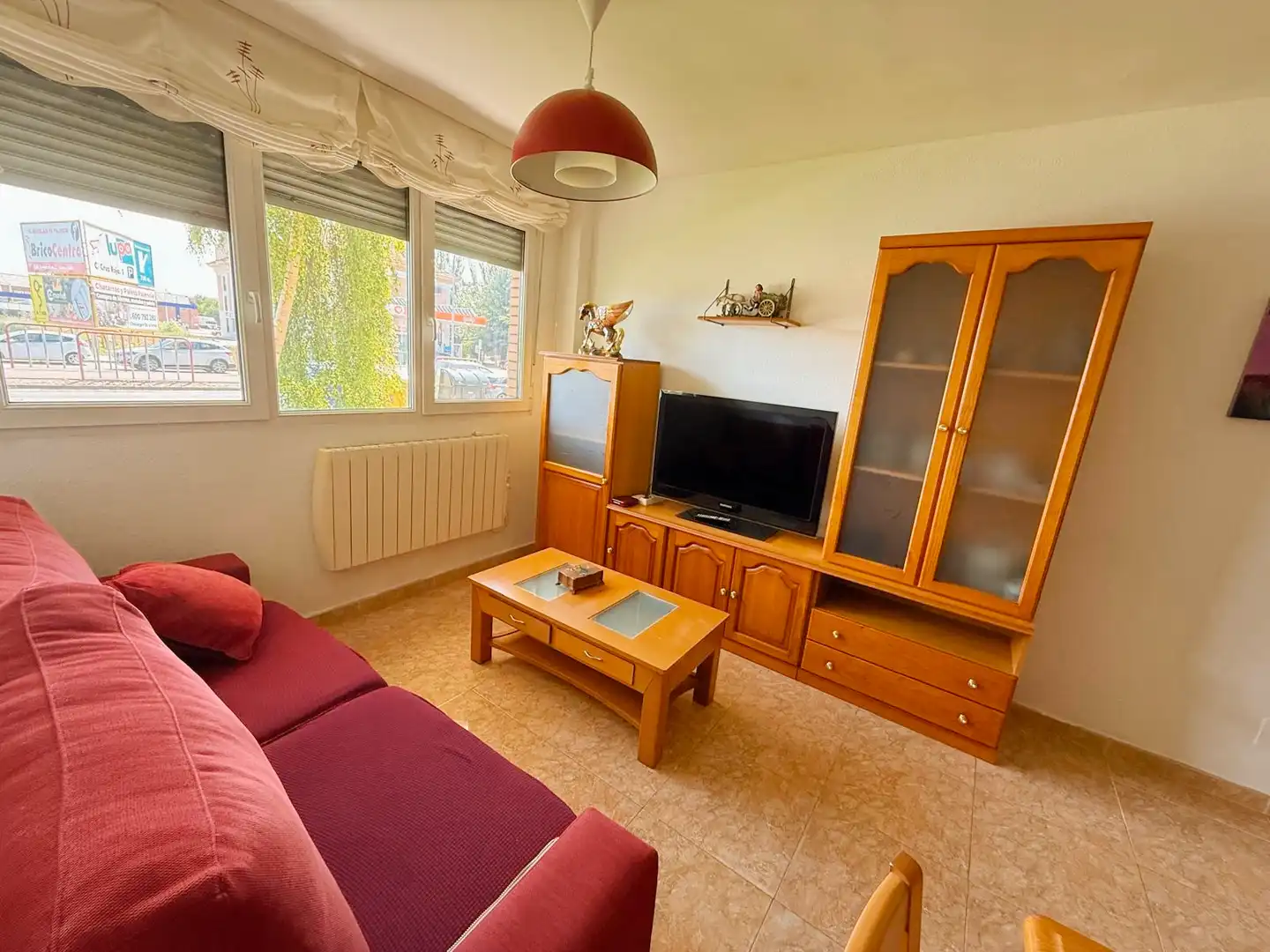 Living room of Ground floor for rent in Palencia  with Heating, Parquet flooring and Storage room