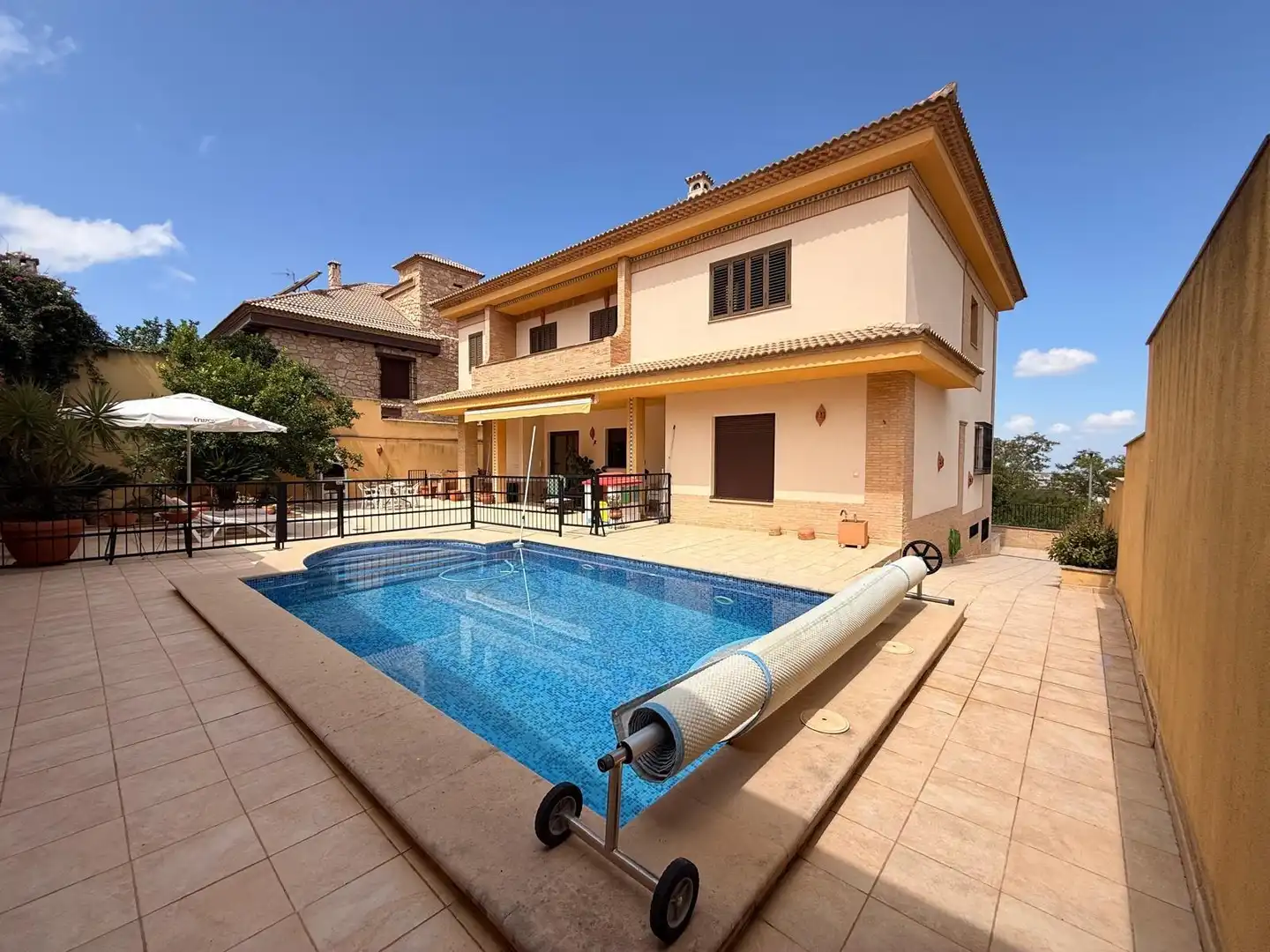 Villa à vendre à Calle MARIANA PINEDA