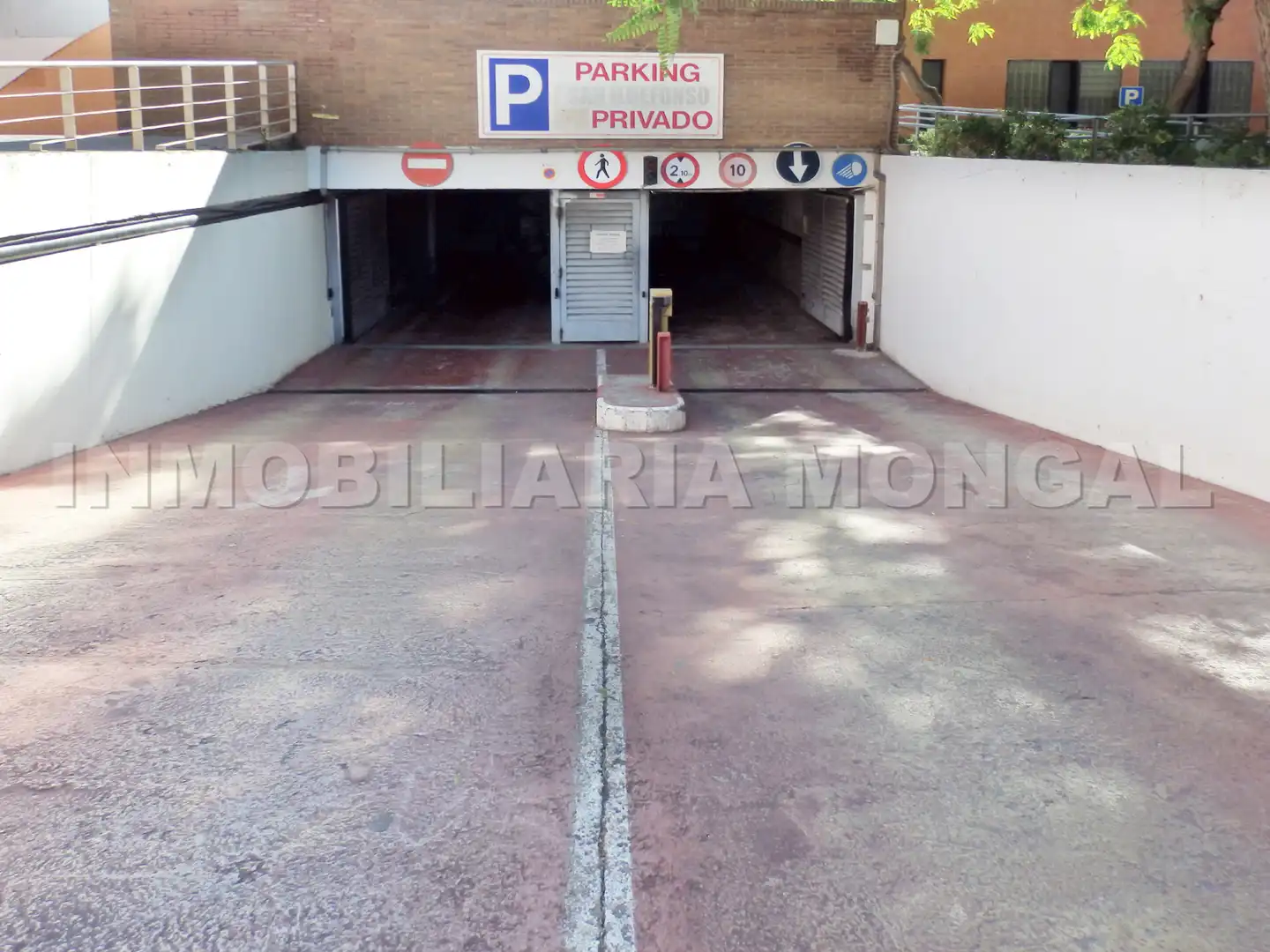Parking de Garaje en venta en Cornellà de Llobregat