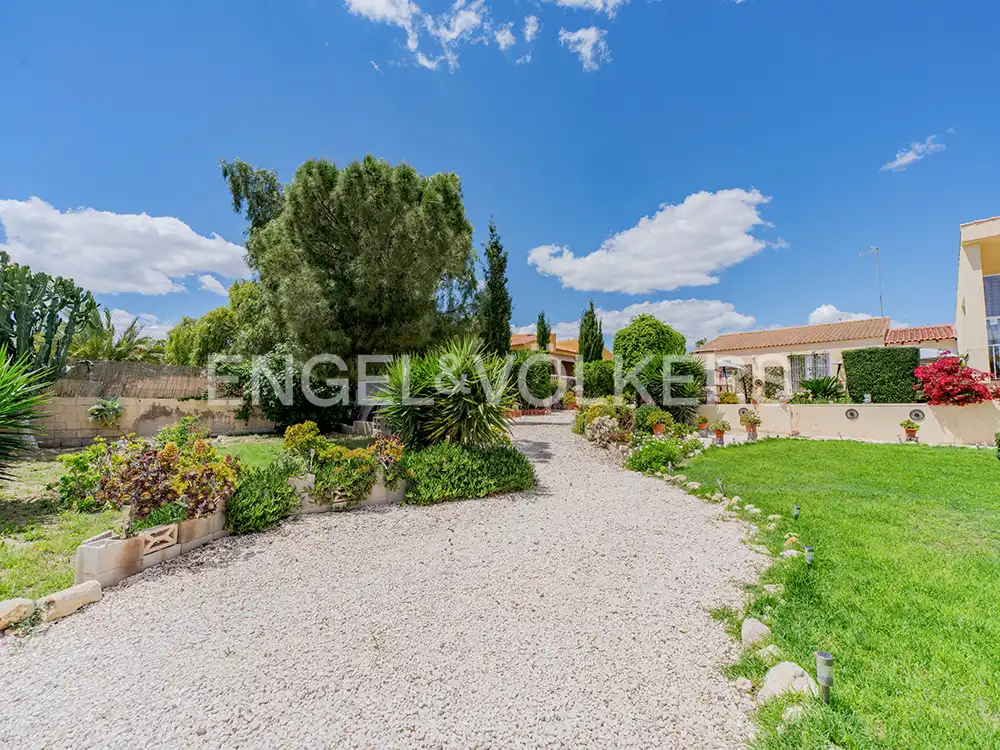 Vista exterior de Casa o chalet en venta en Mutxamel con Calefacción y Piscina