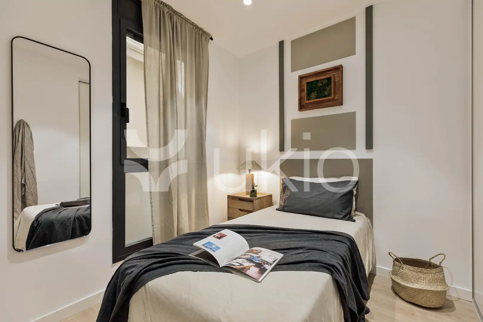 Habitación de Apartamento de alquiler en Barcelona con Aire acondicionado, Calefacción y Amueblado