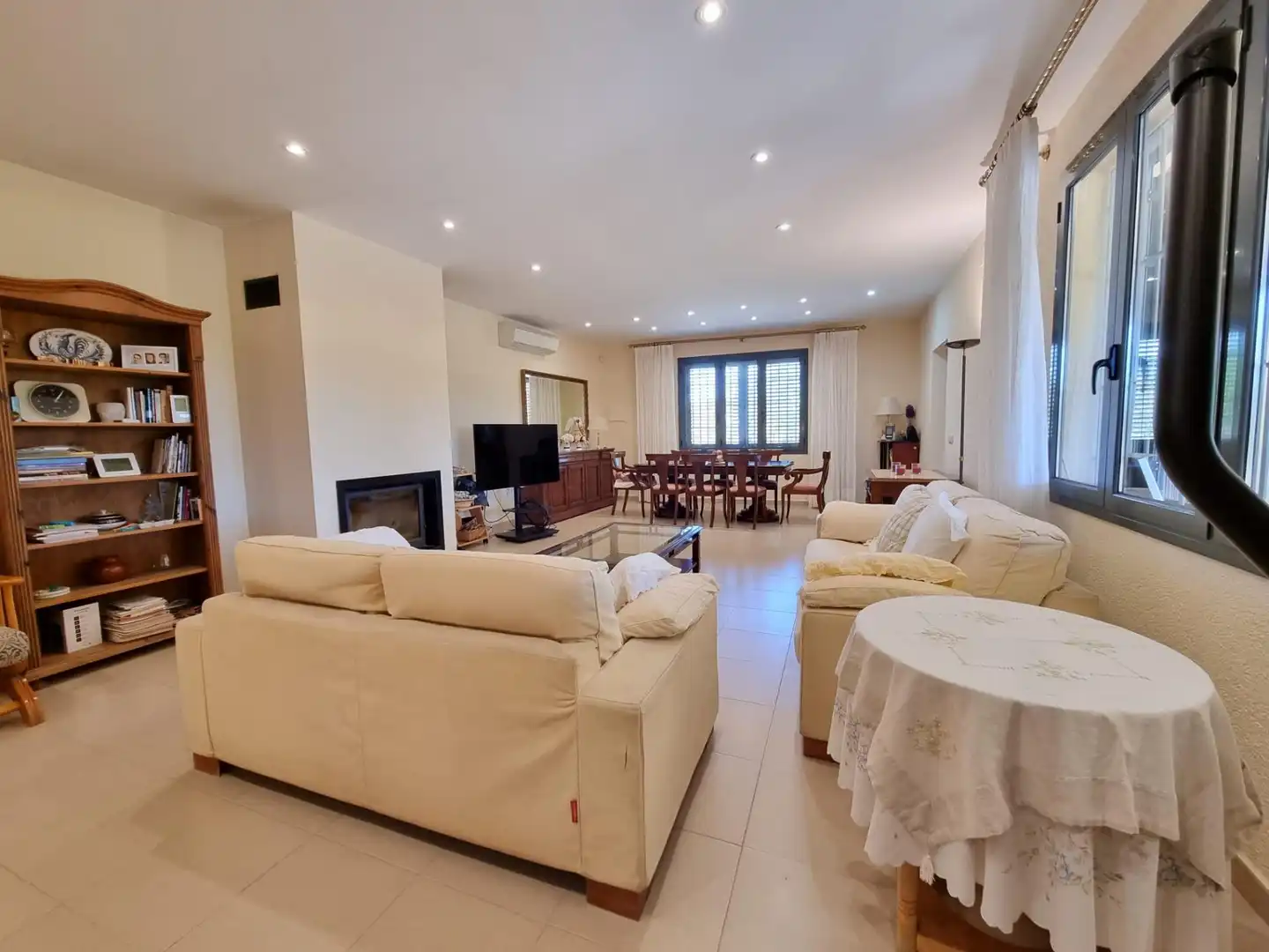 Sala d'estar de Finca rústica en venda en Roda de Berà amb Aire condicionat, Calefacció i Jardí privat