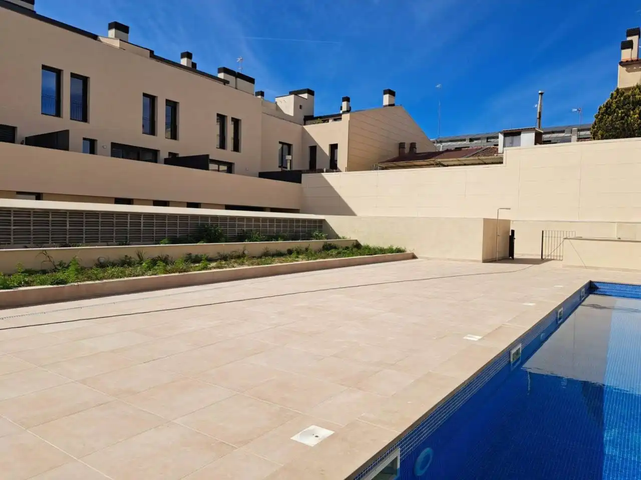 Piscina de Piso de alquiler en Sabadell con Aire acondicionado, Calefacción y Parquet
