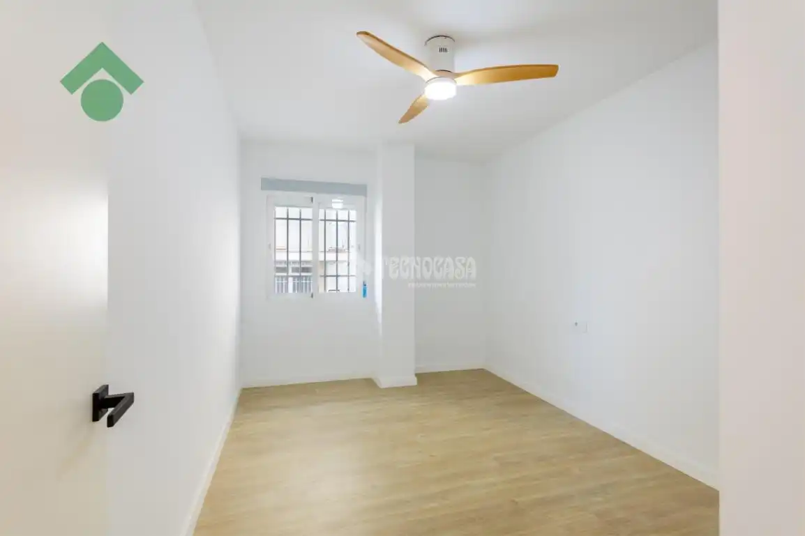 Bedroom of Flat for sale in La Herradura