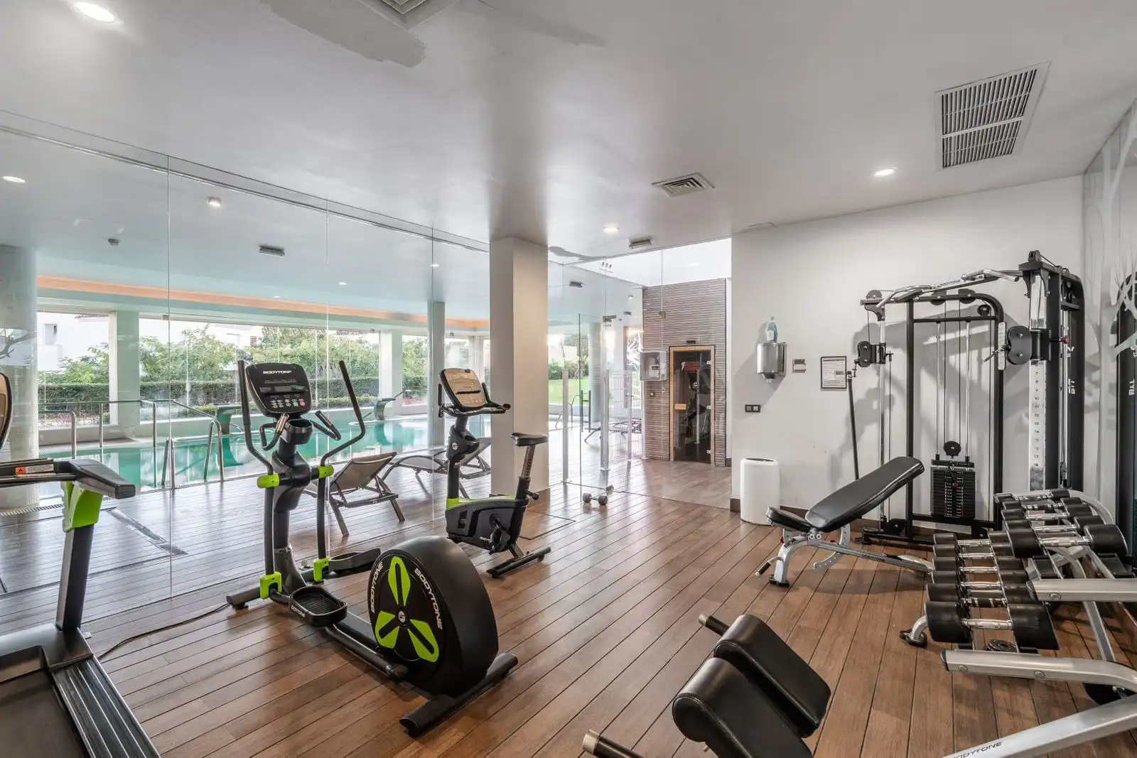 Piso con terraza en venta en Calle Benahavis 29679, imagen 14
