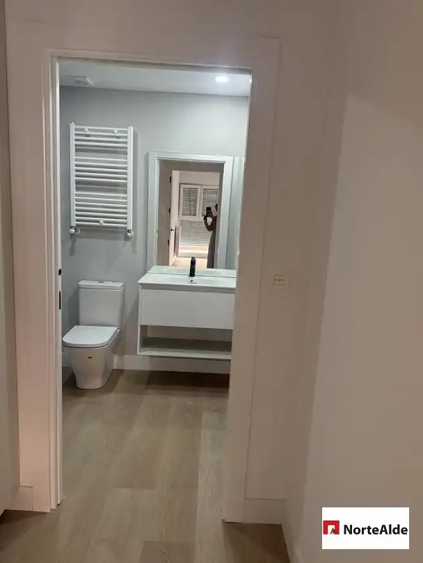 Bany de Pis en venda en Barakaldo  amb Calefacció