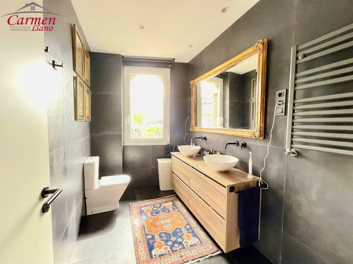 Bathroom of Flat for sale in Getxo   with Heating and Terrace