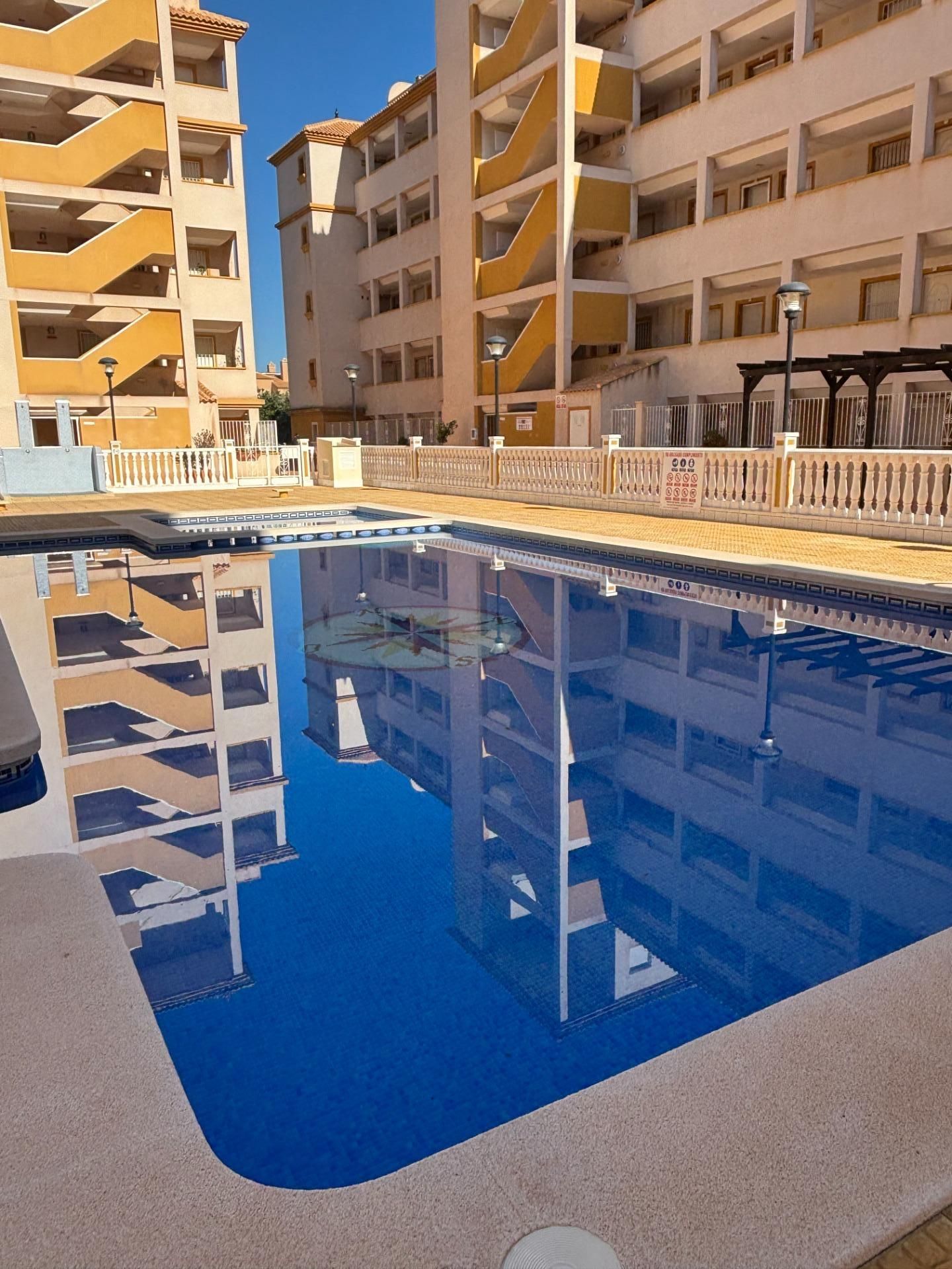 Piscina de Piso en venta en Cartagena con Aire acondicionado, Jardín privado y Terraza