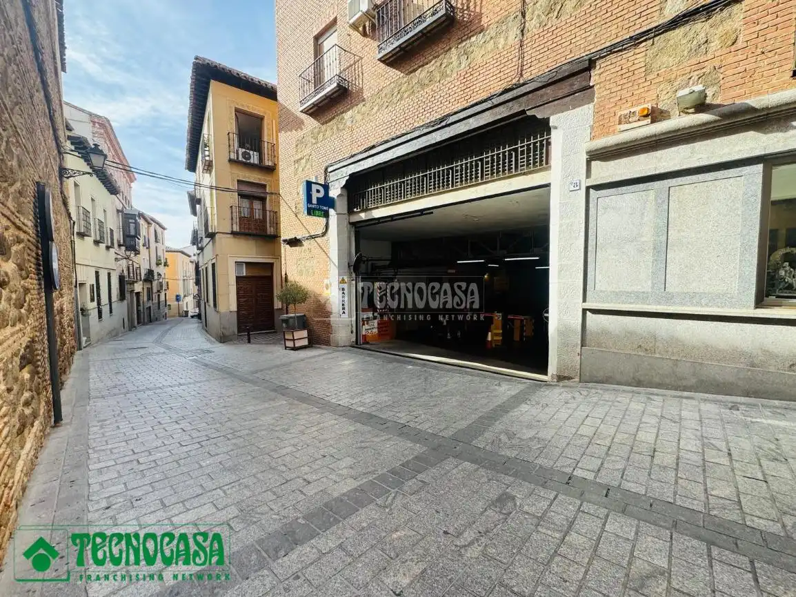 Vista exterior de Piso en venta en Toledo con Calefacción y Amueblado