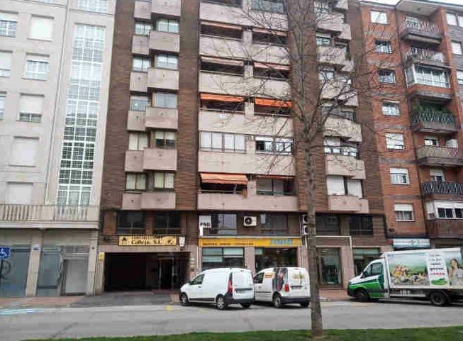 Vista exterior de Oficina en venda en Ponferrada