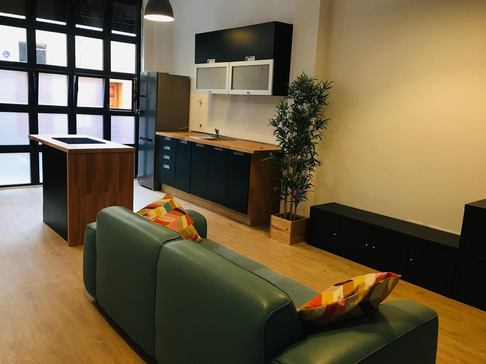 Study to rent in Calle Gordillo, Isleta