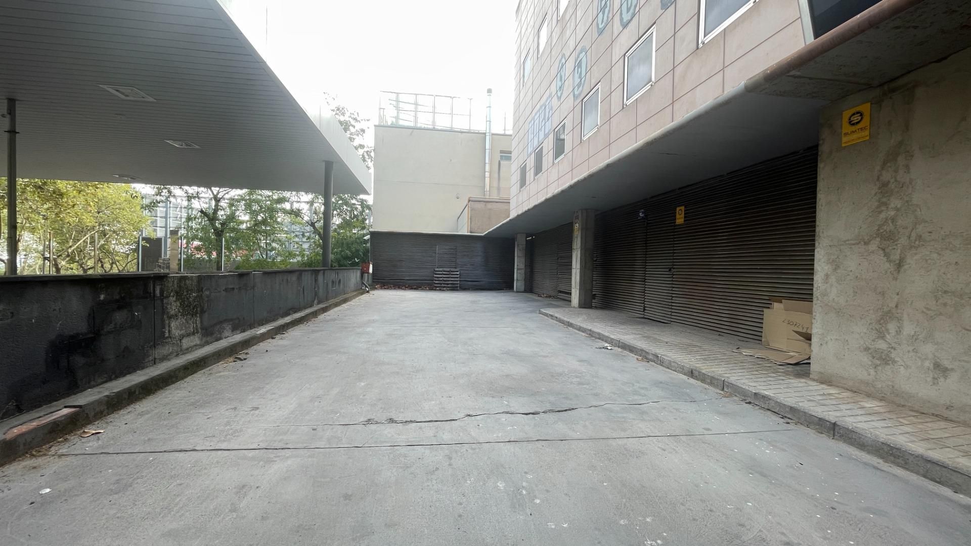 Aparcament de Edifici en venda en  Barcelona Capital