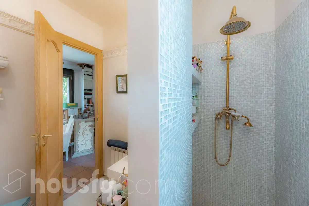 Bany de Casa o xalet en venda en Vallirana, Barcelona