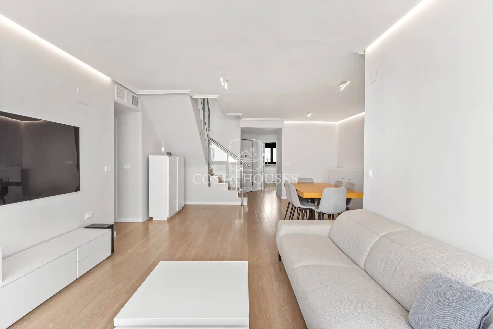 Living room of Attic for sale in Benidorm  with Air Conditioner, Private garden and Terrace