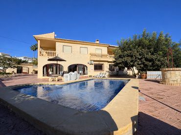 Casa con jardín en venta en Partida Pla Senieta