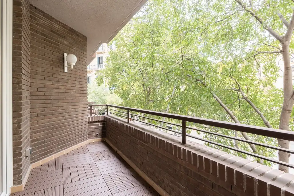 Terrasse von Wohnungen zum Verkauf in Barcelona mit Klimaanlage, Heizung und Parkett