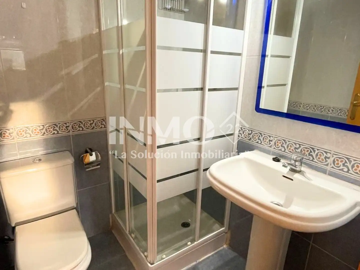 Badezimmer von Wohnungen zum Verkauf in Cambrils mit Klimaanlage, Abstellraum und Ofen