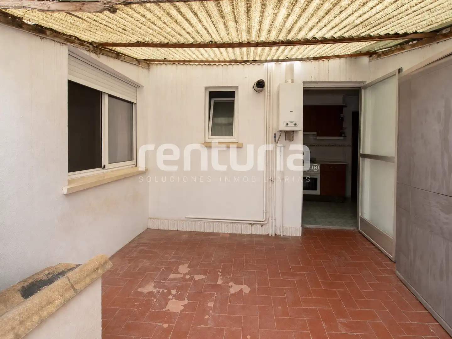 Piso en venta en Valencia con Terraza, Trastero y Horno