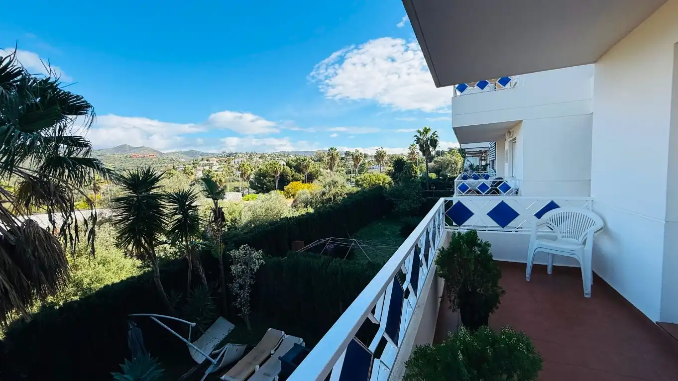 Außenansicht von Wohnung zur Miete in Marbella mit Klimaanlage, Terrasse und Möbliert
