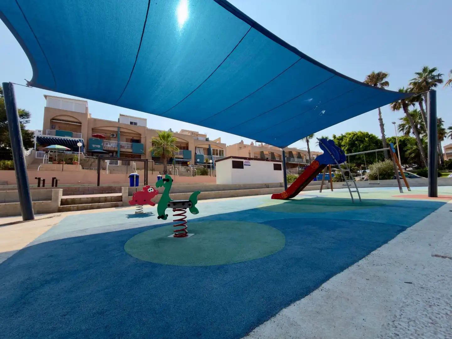 Terraza de Casa o chalet en venta en Torrevieja con Jardín privado, Amueblado y Piscina comunitaria