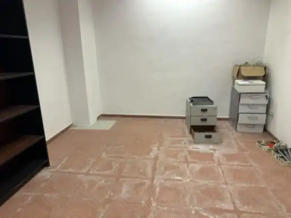 Büro zum Verkauf in Novelda mit Heizung