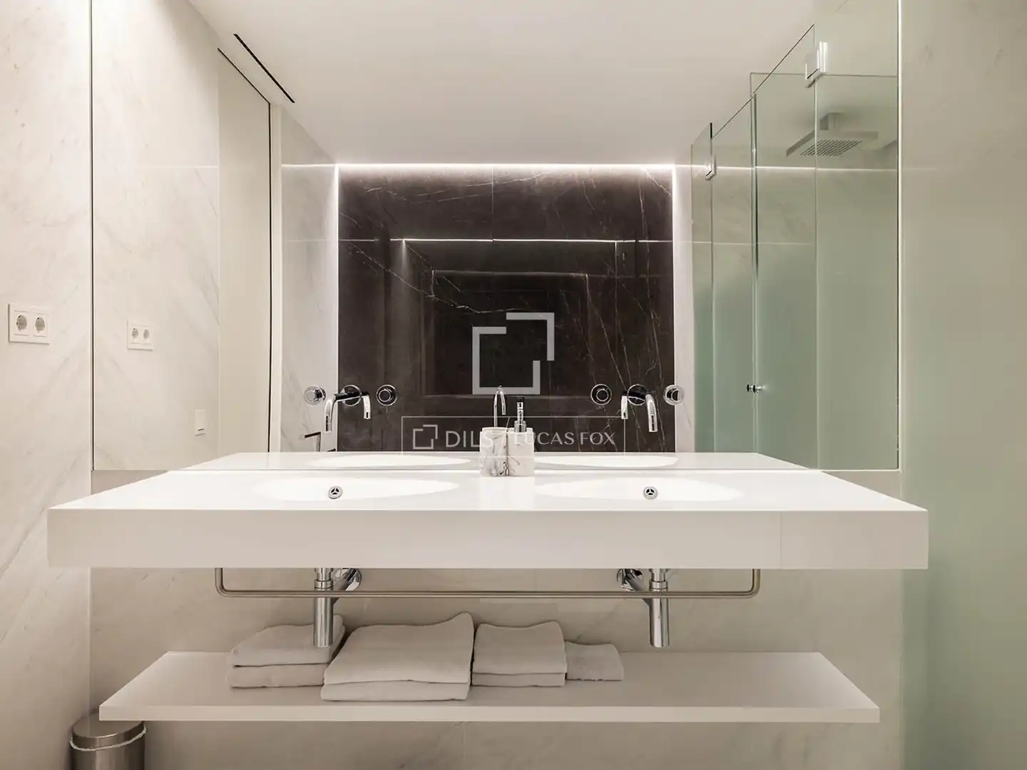 Baño de Piso de alquiler en Barcelona con Aire acondicionado, Calefacción y Terraza