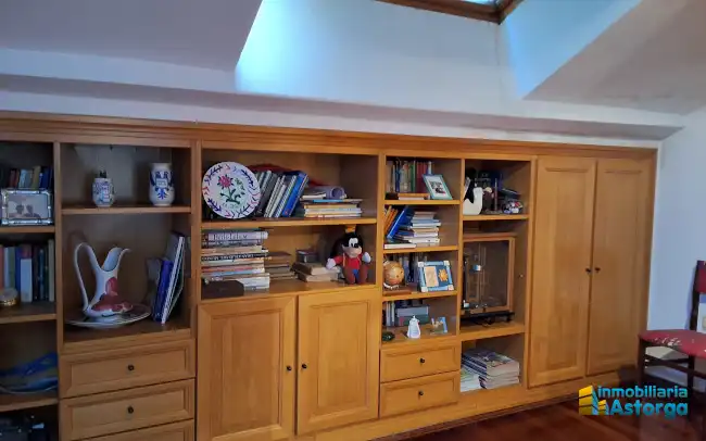 Sala de estar de Casa o chalet en venta en Astorga con Calefacción, Jardín privado y Parquet