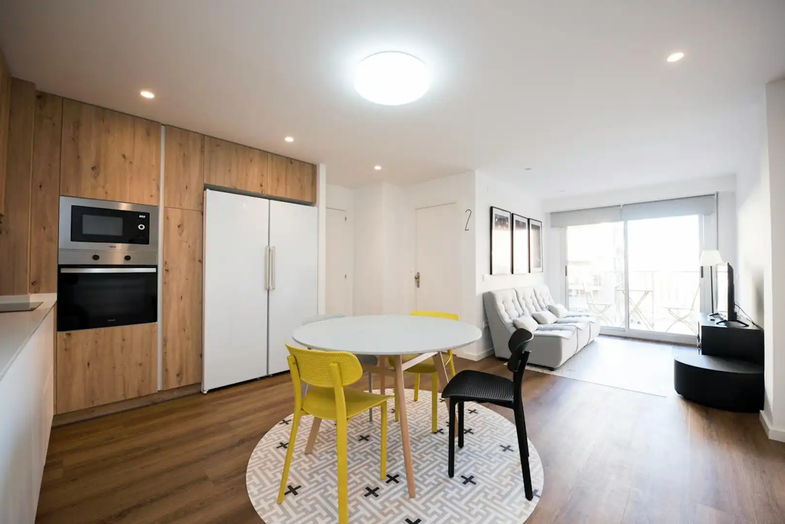 Dining room of Flat for share in Valencia  with Air Conditioner, Furnished and TV