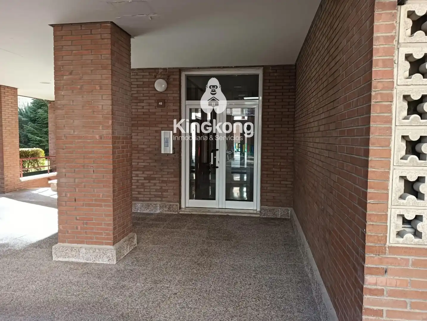 Flat for sale in Madrid  with Air Conditioner, Heating and Swimming Pool
