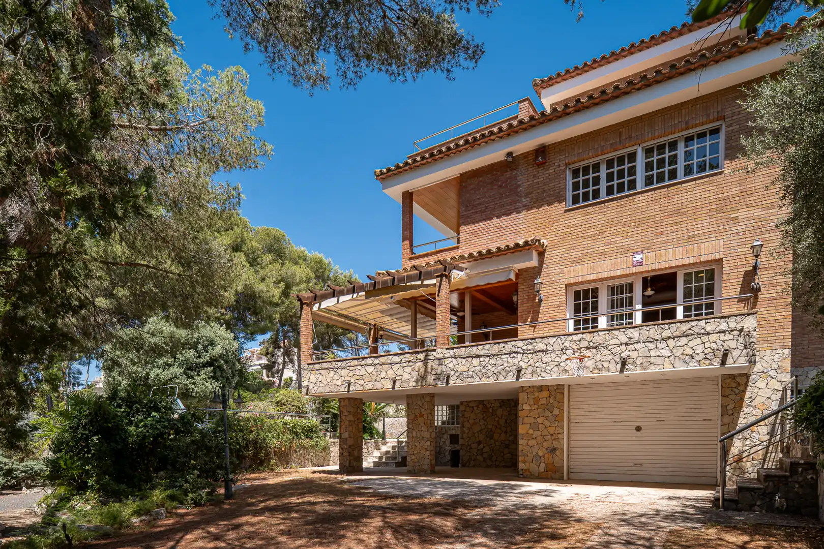 Vista exterior de Casa o xalet en venda en Tarragona amb Aire condicionat, Jardí privat i Terrassa