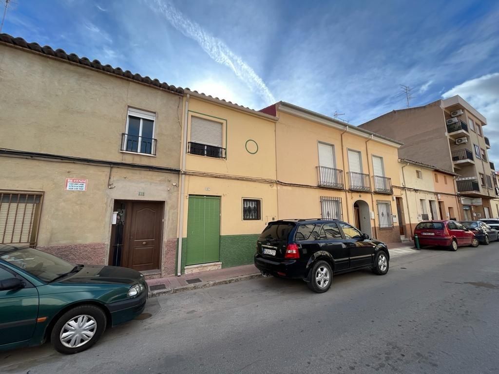 Vista exterior de Casa o xalet en venda en Almansa amb Calefacció