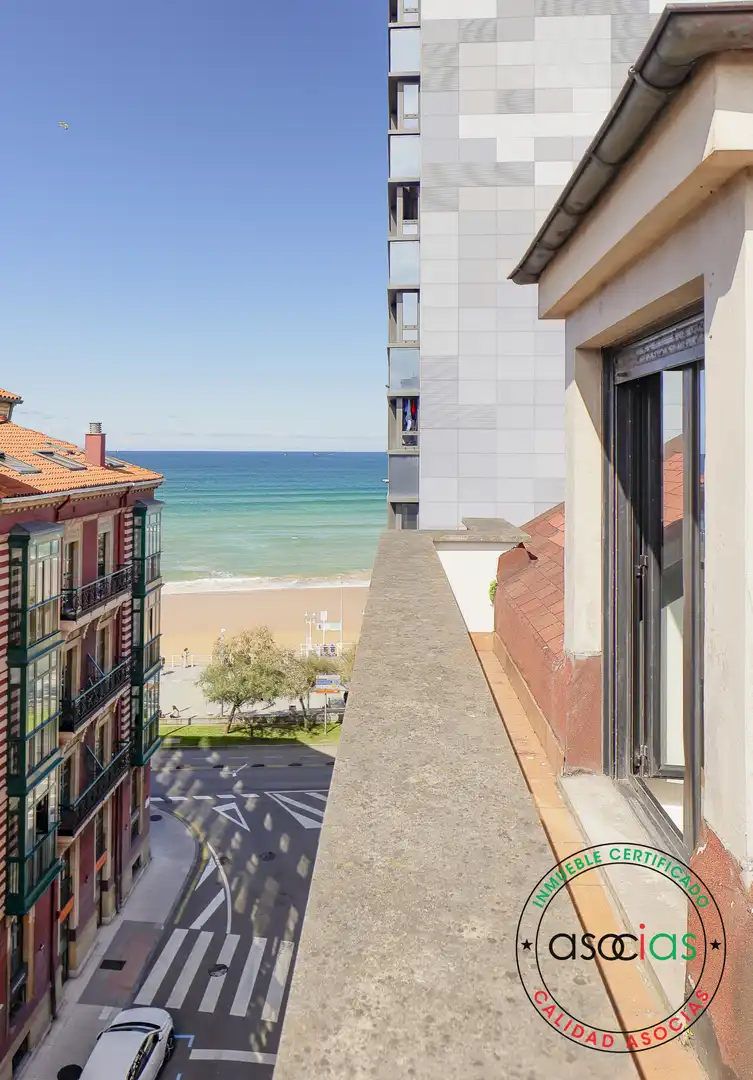 Terraza de Ático en venta en Gijón  con Calefacción, Terraza y Balcón