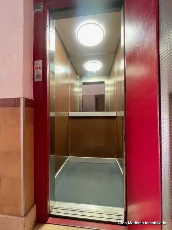 Piso en venta en Valencia con Aire acondicionado, Calefacción y Horno