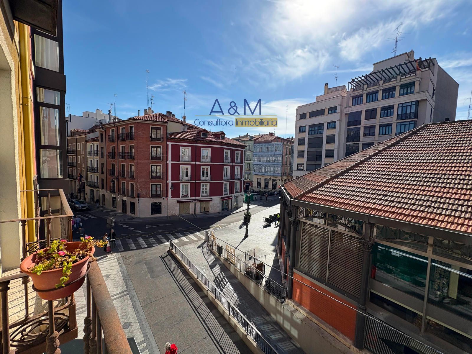 Vista exterior de Pis en venda en Valladolid Capital amb Calefacció, Parquet i Terrassa
