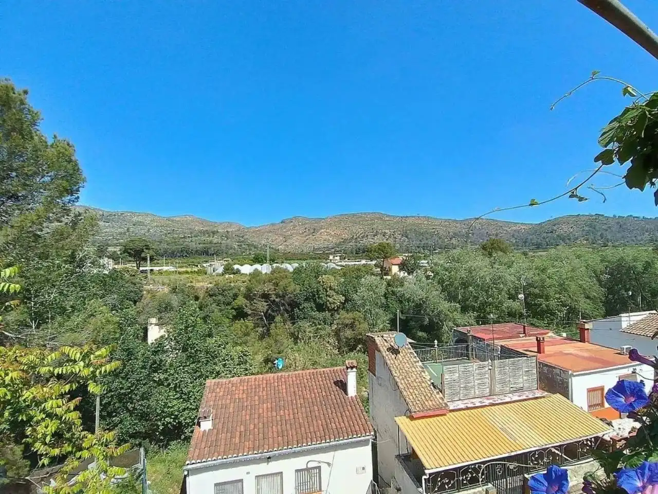 Vista exterior de Casa adosada en venta en Vilallonga / Villalonga con Terraza y Amueblado