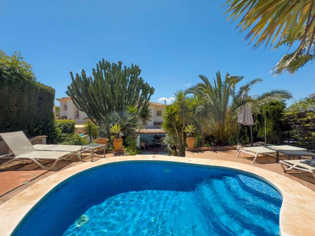 Casa adosada en Venta en Calle Severiano Ballesteros en Alhaurín Golf