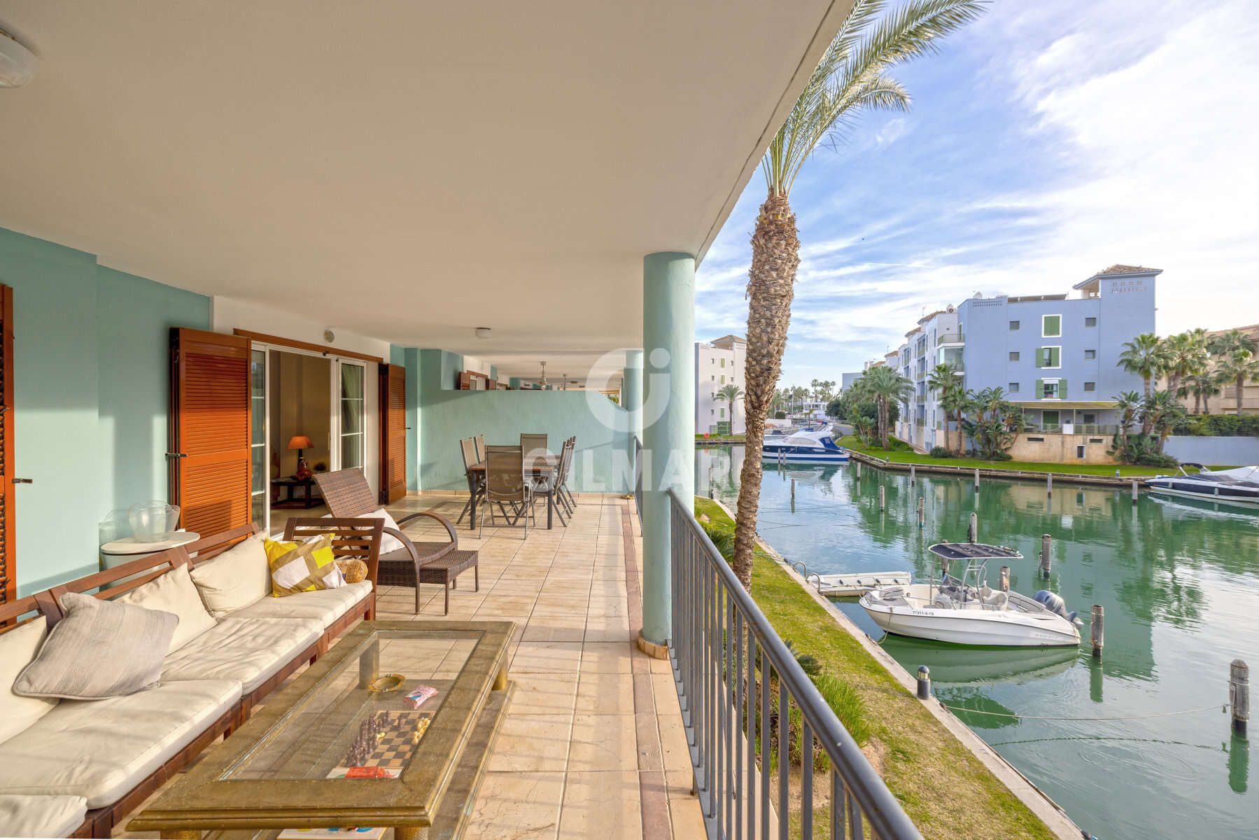 Vista exterior de Apartament en venda en Sotogrande amb Calefacció i Balcó