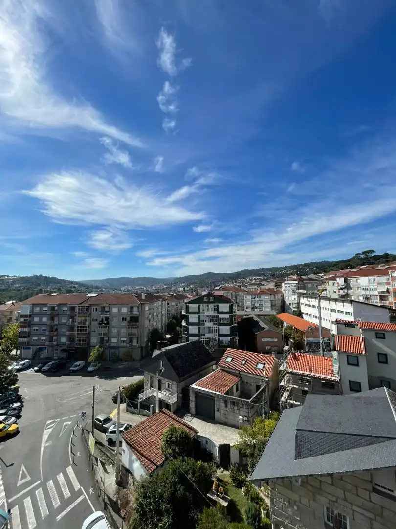 Vista exterior de Apartament en venda en A Carballeira