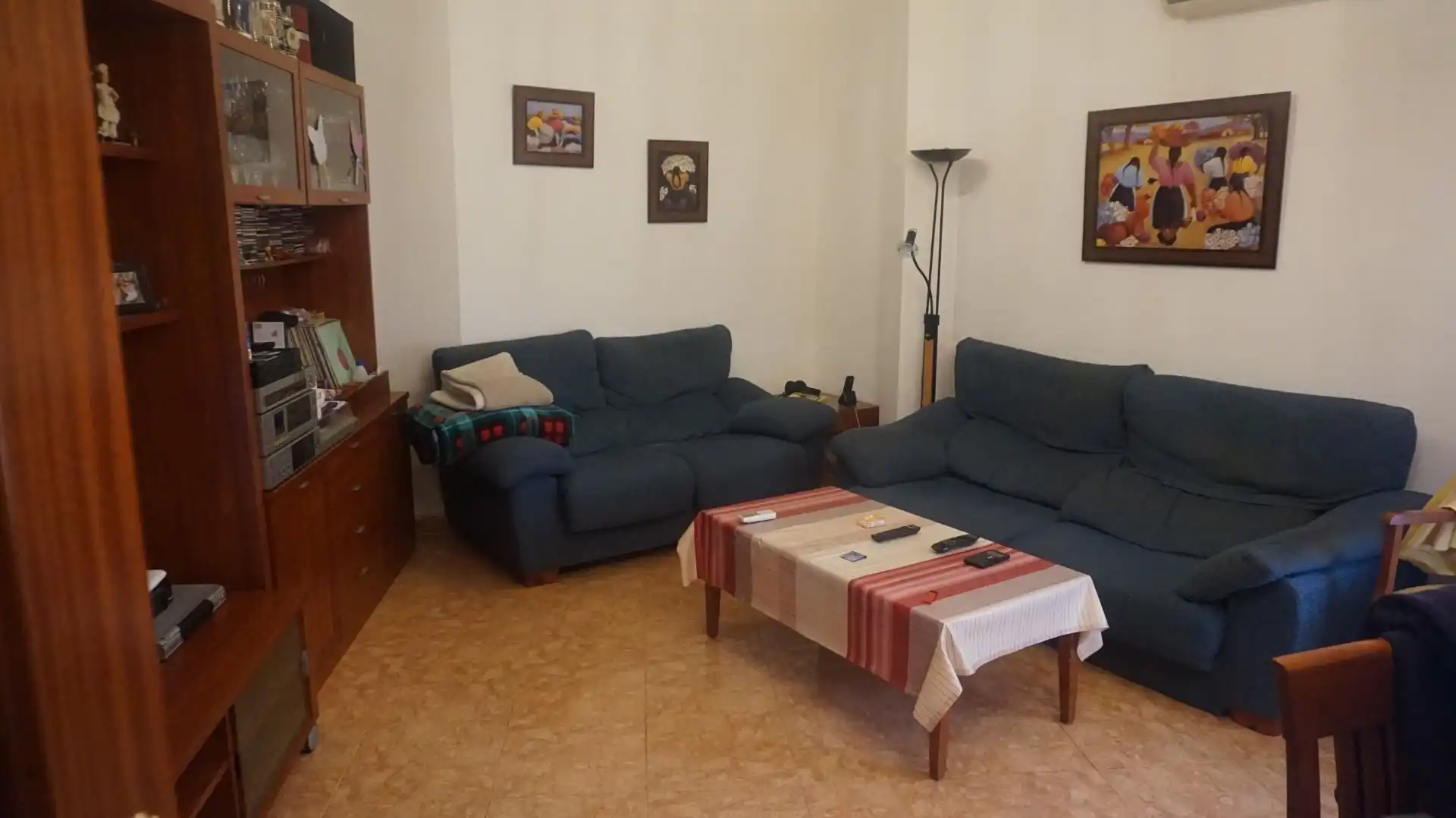 Sala d'estar de Casa adosada en venda en Los Barrios amb Aire condicionat, Calefacció i Traster