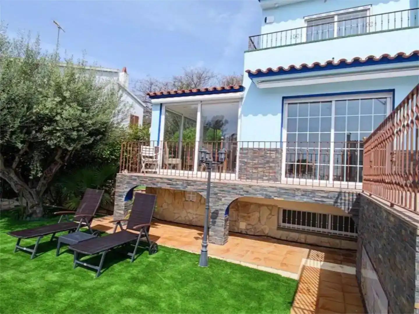 Terrassa de Casa o xalet en venda en Sitges amb Aire condicionat, Piscina i Balcó