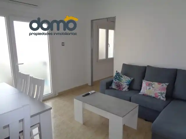 Sala de estar de Piso para compartir en Almería con Aire acondicionado, Amueblado y Horno