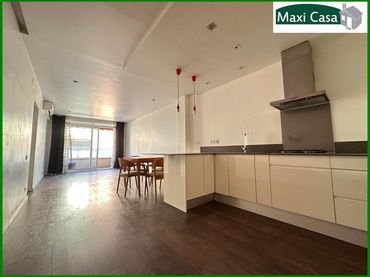 Piso con balcón en venta en Rambla de Joaquim Vayreda