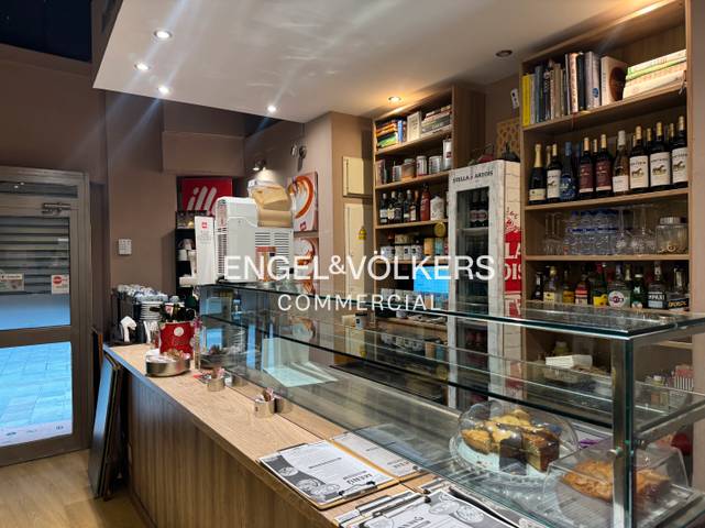 Local comercial en Alquiler en Sant Pere, Sta. Caterina i la Ribera