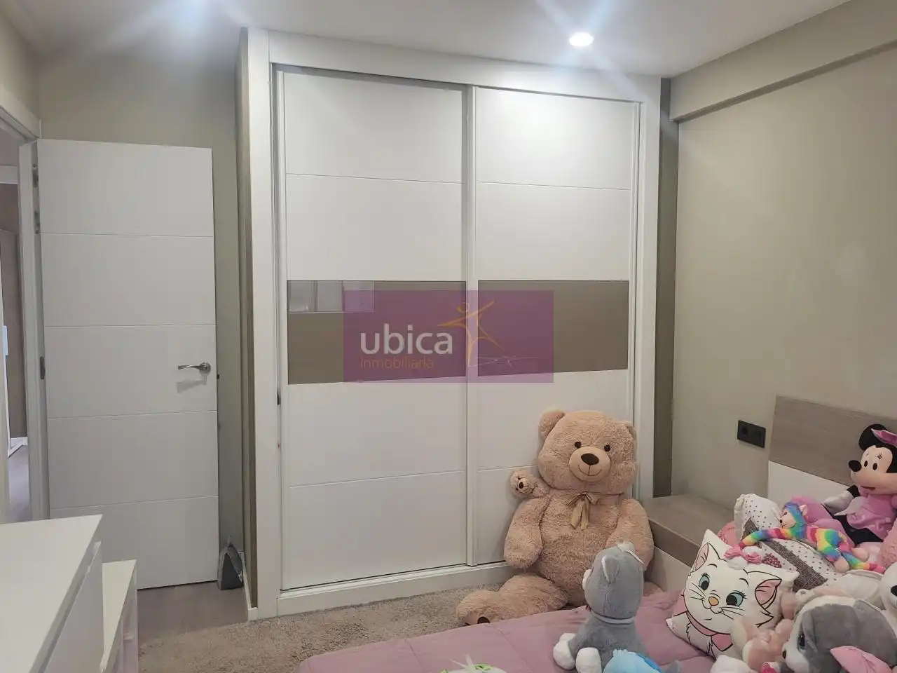 Habitación de Piso en venta en Vigo  con Calefacción y Trastero