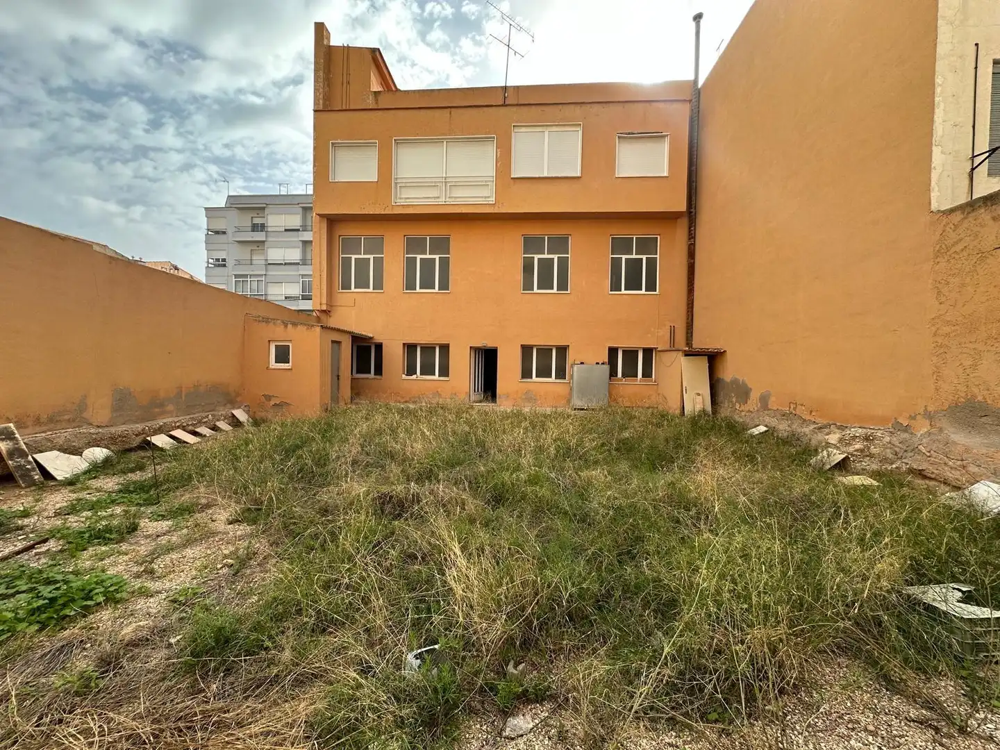 Vista exterior de Casa o xalet en venda en Novelda amb Calefacció, Jardí privat i Terrassa