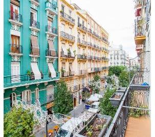 Foto 2 de Piso de alquiler en Cádiz, -1, Russafa,  Valencia Capital