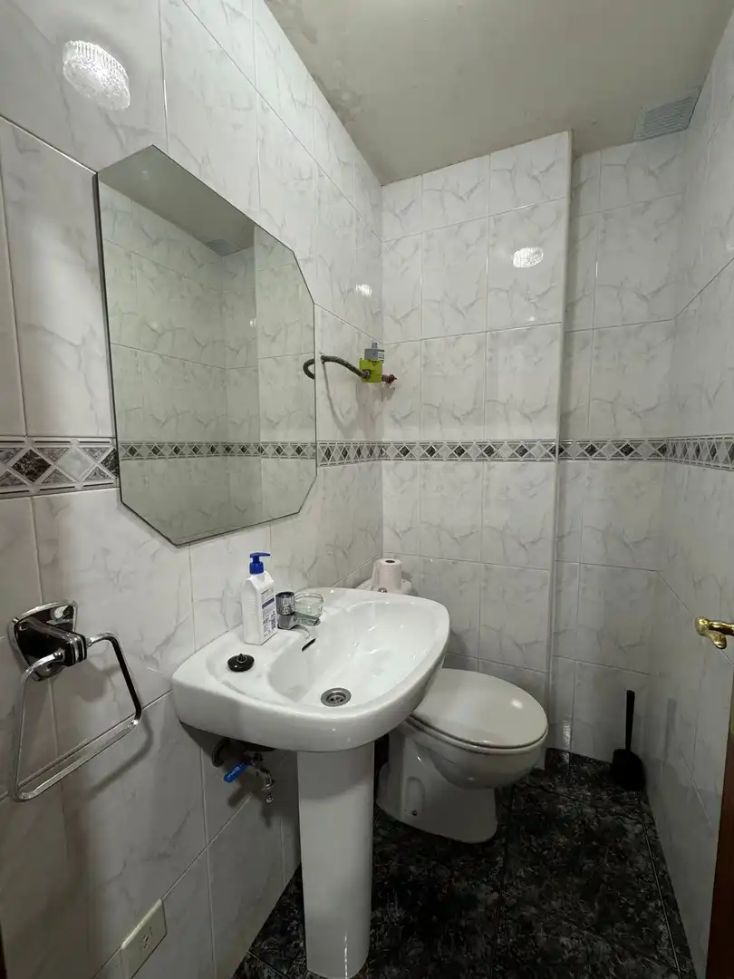 Badezimmer von Geschaftsraum zur Miete in Barakaldo 